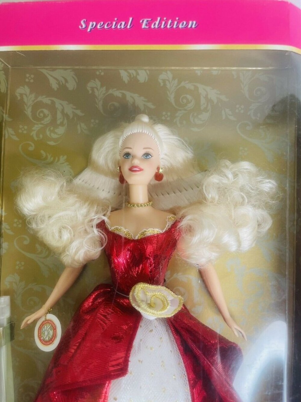 Vintage 1997 Target 35th Anniversary Barbie Special Edition Mattel 16485 NIB